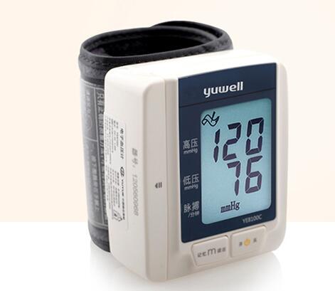 量血壓何須上醫(yī)院,手腕式血壓計輕松