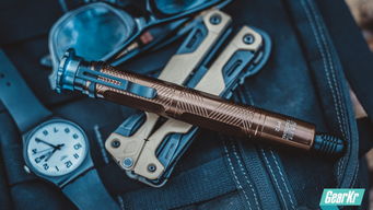 能玩又實(shí)用的防身裝備 弘安保羅暗金版鋒芒機(jī)械陀螺甩棍使用感受